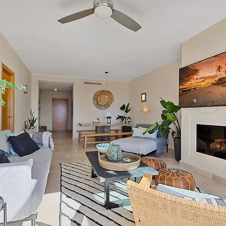 Stunning Sea View Penthouse Lejlighed