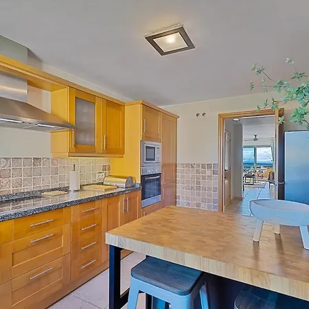 Stunning Sea View Penthouse Lejlighed *